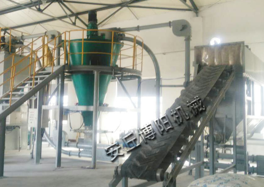 自動(dòng)拆包機(jī)為什么被化工行業(yè)廣泛使用呢？