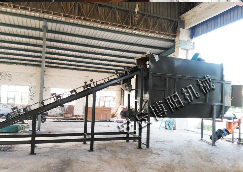 自動(dòng)破袋機(jī)為什么被飼料行業(yè)廣泛使用呢？