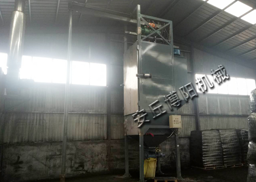 尿素自動(dòng)噸袋拆包機(jī)效果令人驚嘆！