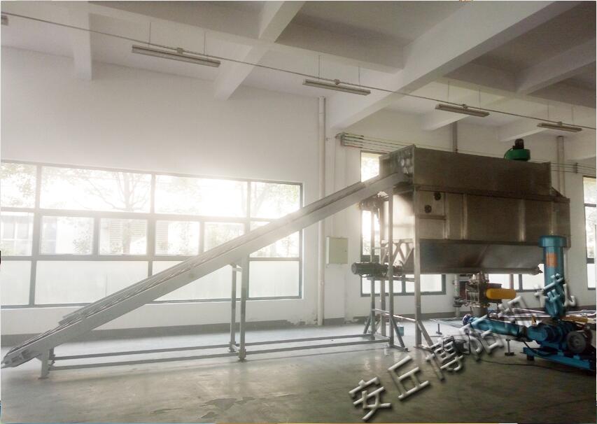 活性炭自動(dòng)拆包機(jī)的閃光點(diǎn)表現(xiàn)在哪里？