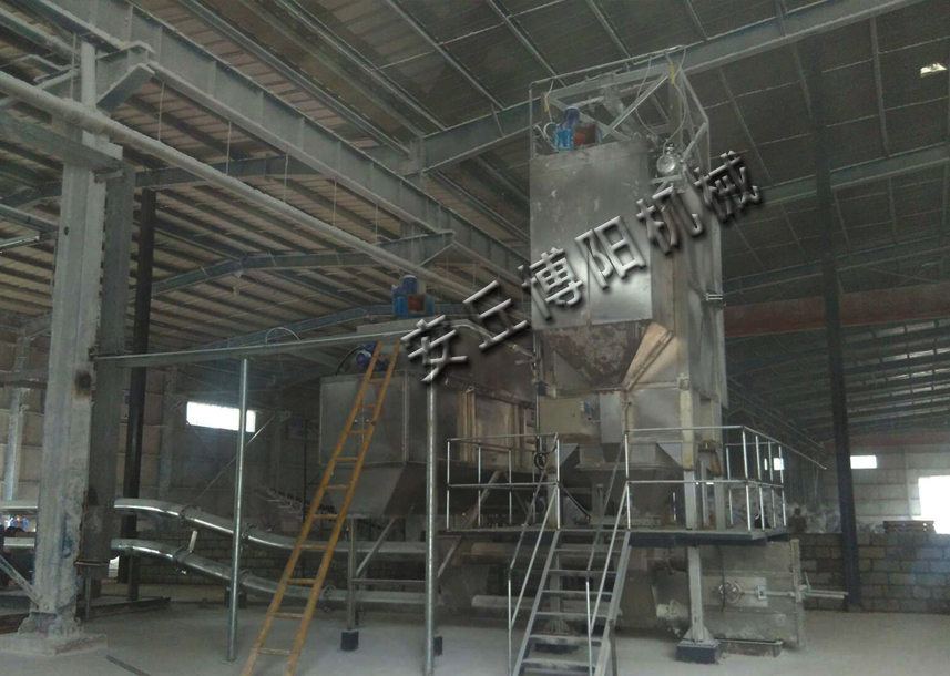 尿素噸袋拆包機(jī)是怎樣工作的？