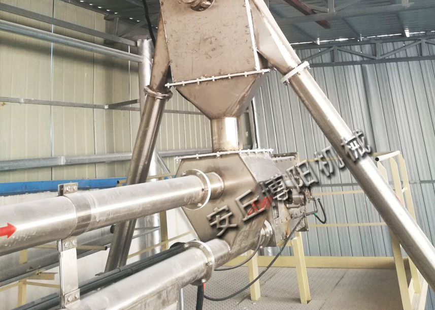 化工行業(yè)管鏈?zhǔn)捷斔蜋C怎樣選擇材質(zhì)？