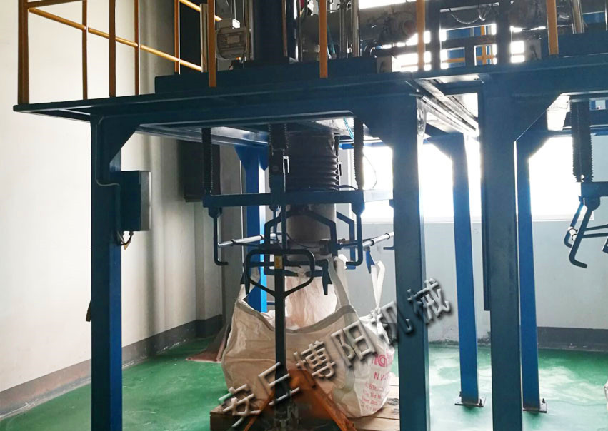 購買負(fù)極材料噸包秤，選型方面需要注意的問題