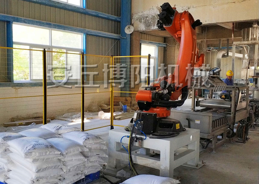 袋裝飼料自動碼垛機的優(yōu)點是什么?