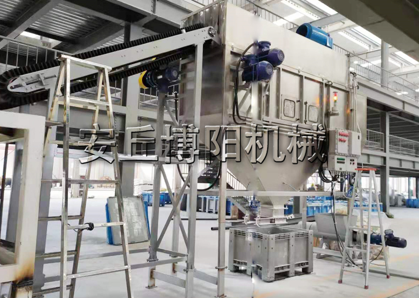 活性炭自動(dòng)拆包機(jī)的破袋原理是什么？