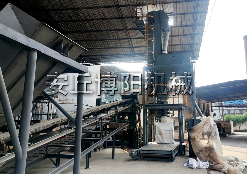 粉煤灰噸袋包裝機備受各行業(yè)歡迎的原因是什么？