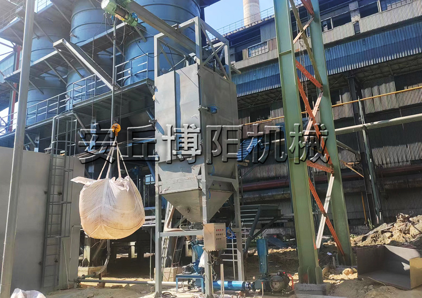 硫酸銨噸袋拆包機為啥被廣泛應(yīng)用于袋裝粉粒物料？