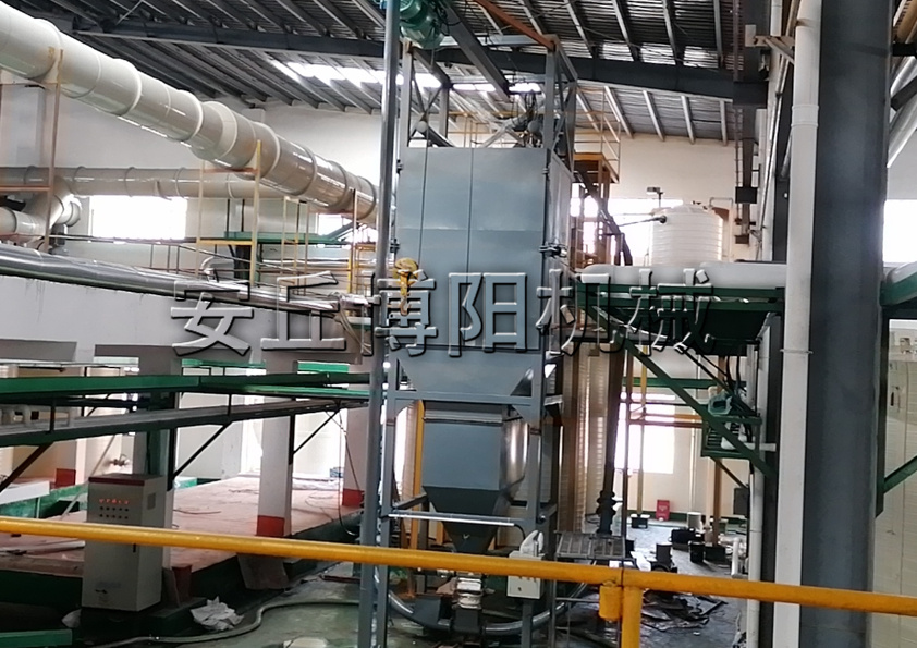 粉煤灰噸包拆包機的性能特點是什么？