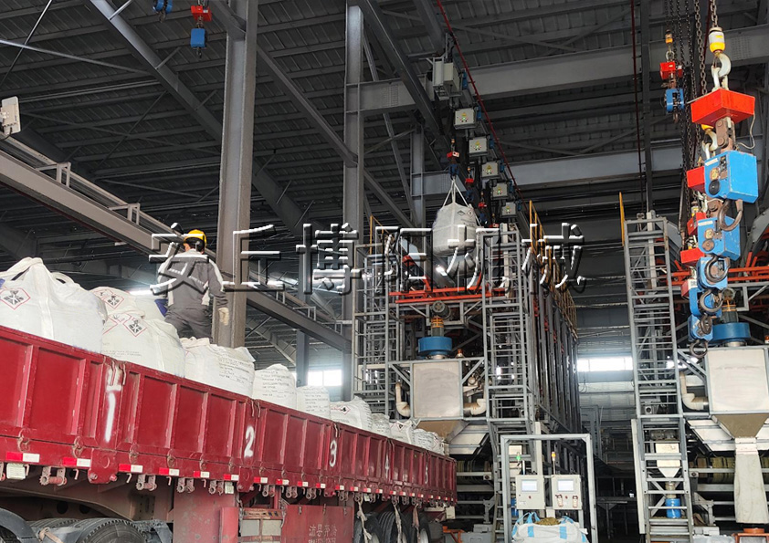 粉體料全自動噸袋破袋機(jī) 不落地噸袋拆袋機(jī)的技術(shù)特點