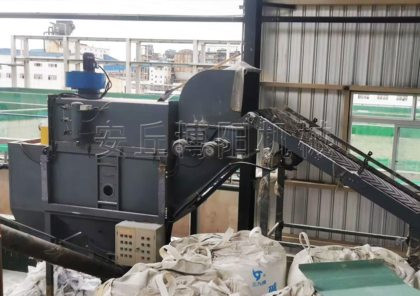 純堿自動拆袋機的工作流程 純堿自動拆包機的使用優(yōu)勢