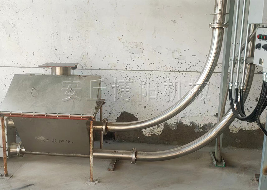 氯化鈉管鏈式輸送機的主要特點和優(yōu)勢是什么？