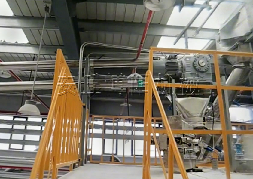 硫酸鈉管鏈輸送機(jī)的組成 管鏈?zhǔn)捷斔蜋C(jī)的顯著優(yōu)勢(shì)