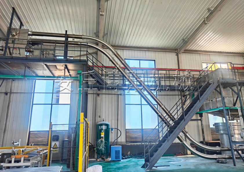 聚乙烯樹脂管鏈輸送機(jī)為什么會成為理想輸送設(shè)備？