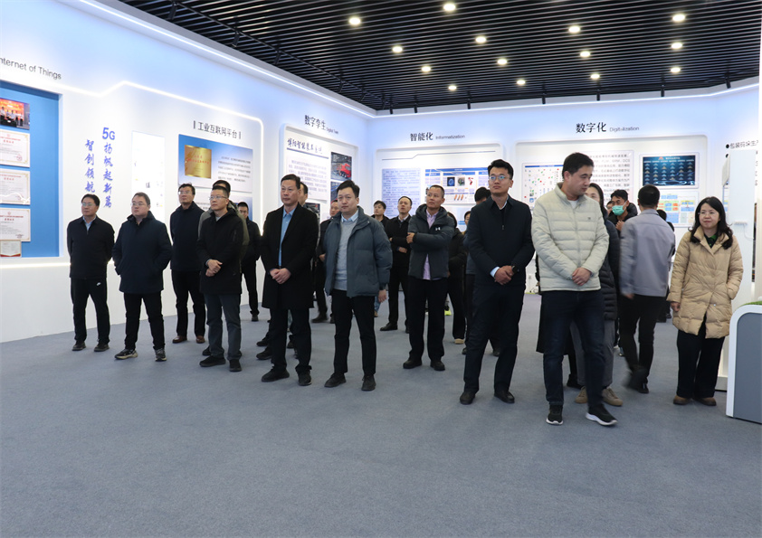 濰坊市委黨校進(jìn)修班一行到安丘博陽(yáng)機(jī)械參觀考察